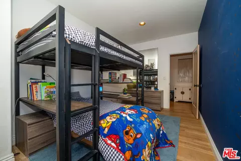 Bedroom - 2915 Valmere Dr, Malibu, CA 90265 photo 10 of 13