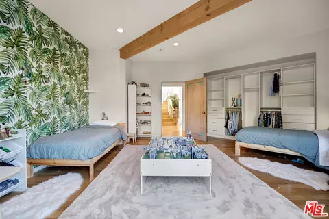 Bedroom - 2915 Valmere Dr, Malibu, CA 90265 photo 5 of 13