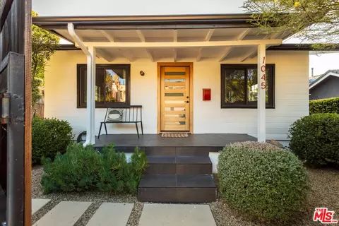 1045 Farnam St, Los Angeles, CA 90042