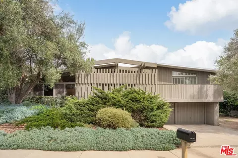 2320 Westridge Rd, Los Angeles, CA 90049