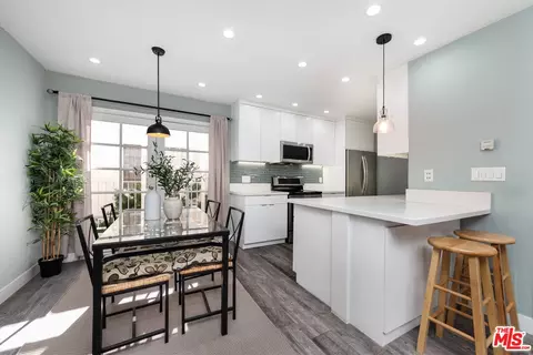 1145 Larrabee St #6, West Hollywood, CA 90069