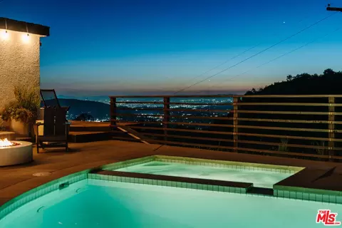 Exterior - 10879 Hillhaven Ave, Tujunga, CA 91042 photo 14 of 15