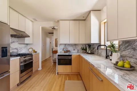 Kitchen - 10879 Hillhaven Ave, Tujunga, CA 91042 photo 2 of 3
