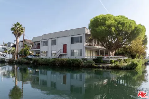 2300 Grand Canal, Venice, CA 90291