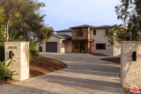 29924 Harvester Rd, Malibu, CA 90265