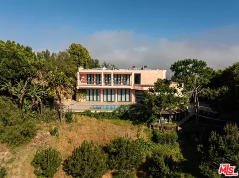 1111 Bel Air Pl, Los Angeles, CA 90077