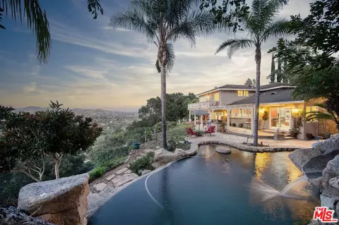 1022 Brookview Ave, Westlake Village, CA 91361