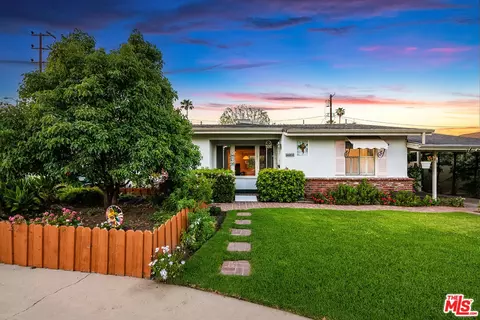 16851 Weddington St, Encino, CA 91436