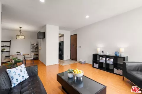 533 S St Andrews Pl #220, Los Angeles, CA 90020