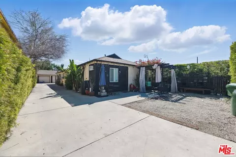 5710 Vineland Ave, North Hollywood, CA 91601