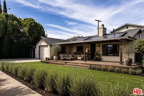 8131 Bianca Ave, Northridge, CA 91325