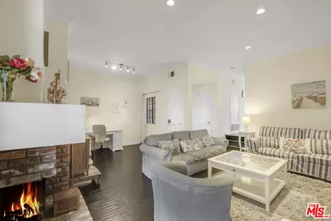8171 Racepoint Dr #104, Huntington Beach, CA 92646