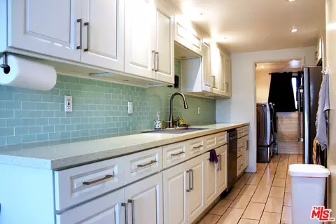 Kitchen - Undisclosed, El Segundo, CA 90245 photo 2 of 2