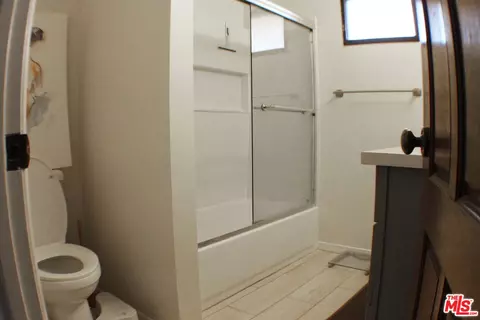Bath - Undisclosed, El Segundo, CA 90245 photo 1 of 6