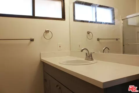 Bath - Undisclosed, El Segundo, CA 90245 photo 6 of 6