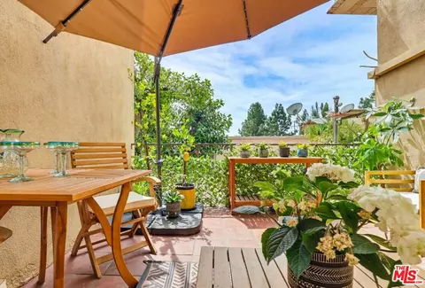 970 Palm Ave #100, West Hollywood, CA 90069