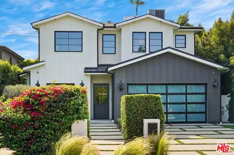 4915 Agnes Ave, Valley Village, CA 91607