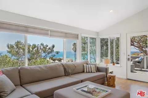 99 Paradise Cove Rd, Malibu, CA 90265