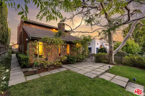 810 Nowita Pl, Venice, CA 90291