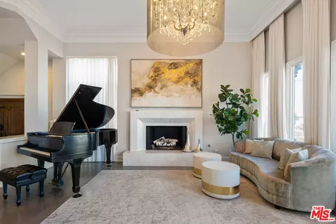 5202 Pacific Ave, Marina Del Rey, CA 90292