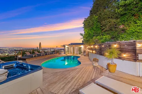 8494 Cole Crest Dr, Los Angeles, CA 90046