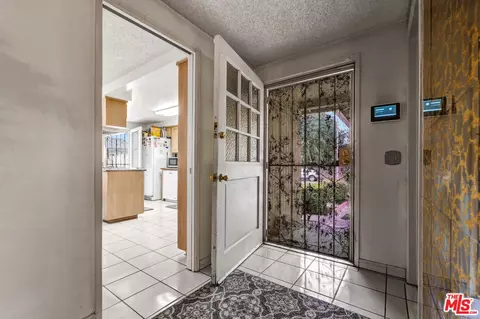 Entry Way - 664 Elsmere Dr, Carson, CA 90746 photo 1 of 1