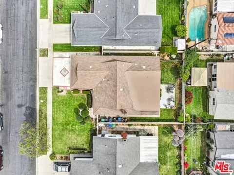 View/Area - 664 Elsmere Dr, Carson, CA 90746 photo 3 of 7