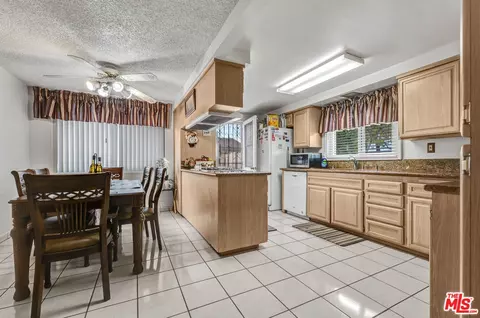 Kitchen - 664 Elsmere Dr, Carson, CA 90746 photo 1 of 4