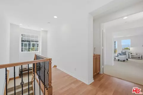 Entry Way - 4061 Adriatic St, Oxnard, CA 93035 photo 3 of 3