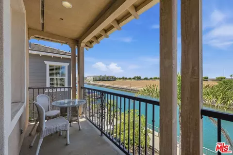 Exterior - 4061 Adriatic St, Oxnard, CA 93035 photo 4 of 5