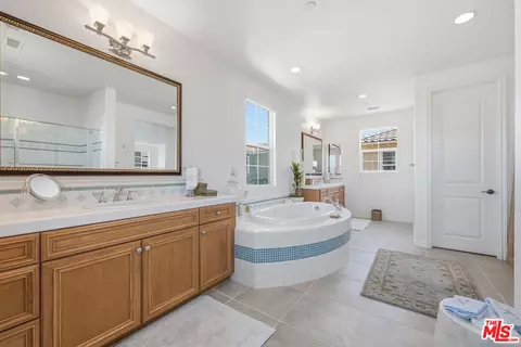 Bath - 4061 Adriatic St, Oxnard, CA 93035 photo 3 of 5