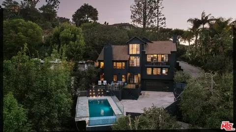 7825 Torreyson Dr, Los Angeles, CA 90046