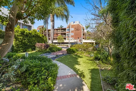 4050 Via Dolce #240, Marina Del Rey, CA 90292