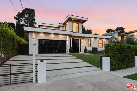 5649 Rawlings Ave, Woodland Hills, CA 91367