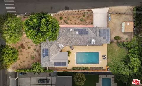 6001 Oakdale Ave, Woodland Hills, CA 91367