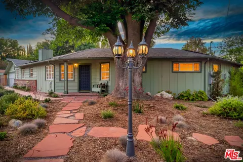 6001 Oakdale Ave, Woodland Hills, CA 91367