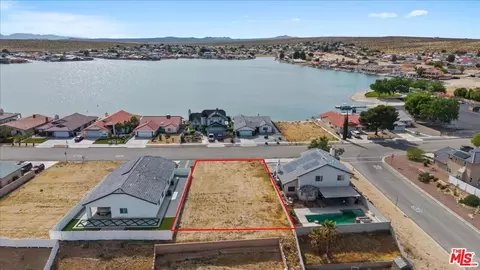 26719 Blue Water Rd, Helendale, CA 92342