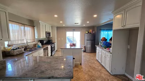 Kitchen - 944 Fernando St, Colton, CA 92324 photo 1 of 3