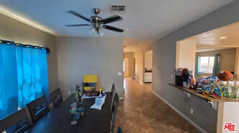 Entry Way - 944 Fernando St, Colton, CA 92324 photo 4 of 5