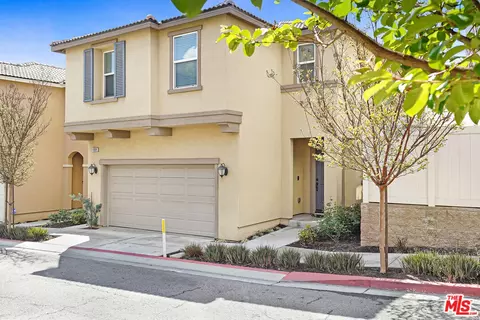 11809 Vienna Ln, Los Angeles, CA 90047