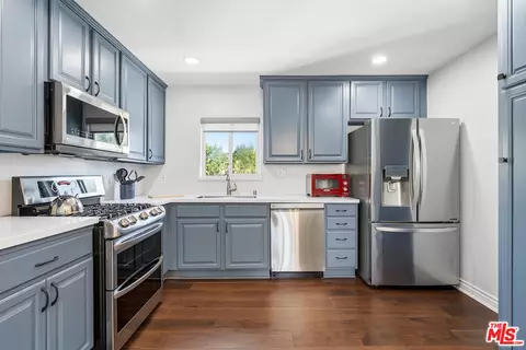 4466 Coldwater Canyon Ave #205, Studio City, CA 91604