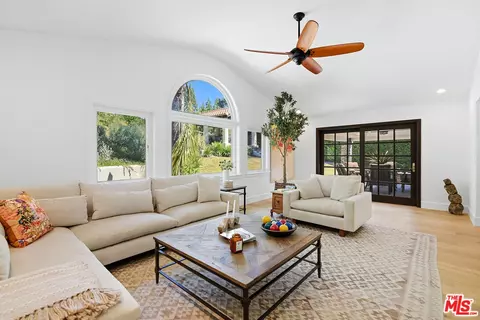 10 Baymare Rd, Bell Canyon, CA 91307