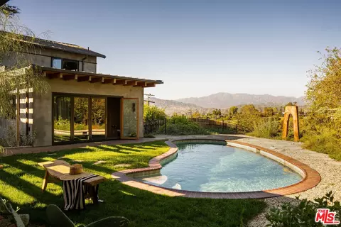 850 Rome Dr, Los Angeles, CA 90065