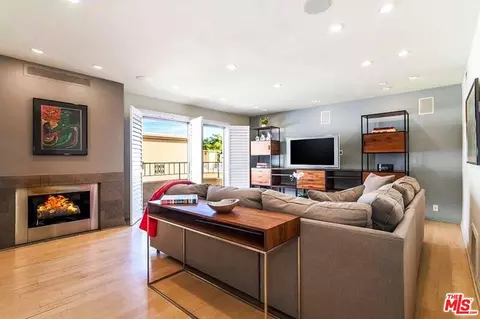 1221 N Kings Rd #307, West Hollywood, CA 90069