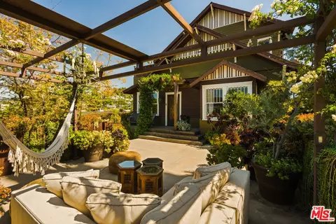 1062 Sanborn Ave, Los Angeles, CA 90029