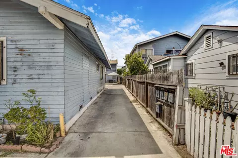 1081 Cherry Ave, Long Beach, CA 90813 photo 2