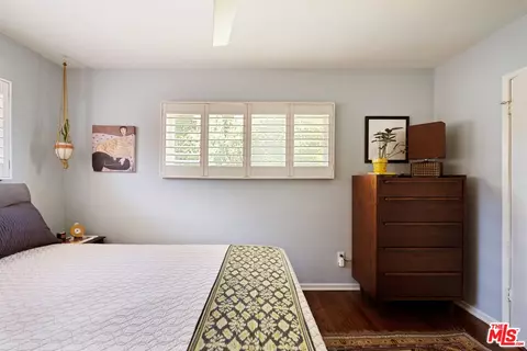 Bedroom - 6237 Belmar Ave, Tarzana, CA 91335 photo 3 of 6