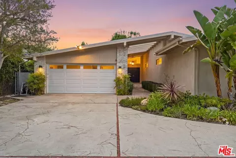 13019 Addison St, Sherman Oaks, CA 91423