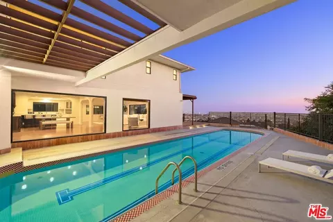 2267 Winona Blvd, Los Angeles, CA 90027