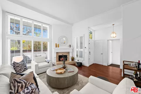 17169 Palisades Cir, Pacific Palisades, CA 90272